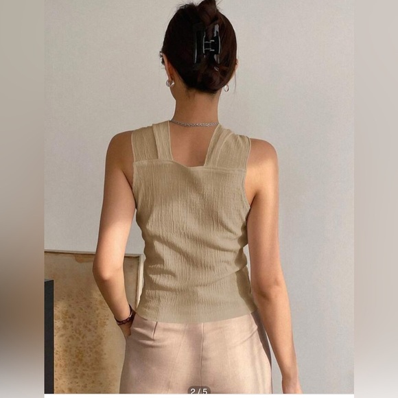 🟣Dazy by SHEIN Ivory Twist-Front Crinkle Knit Top – Size Medium - Picture 2 of 6